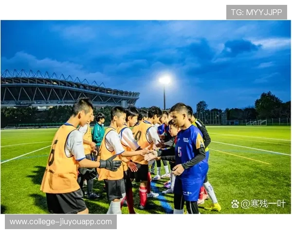足球俱乐部在青训中注重球员人格塑造与社会责任教育并重,足球青训俱乐部管理制度